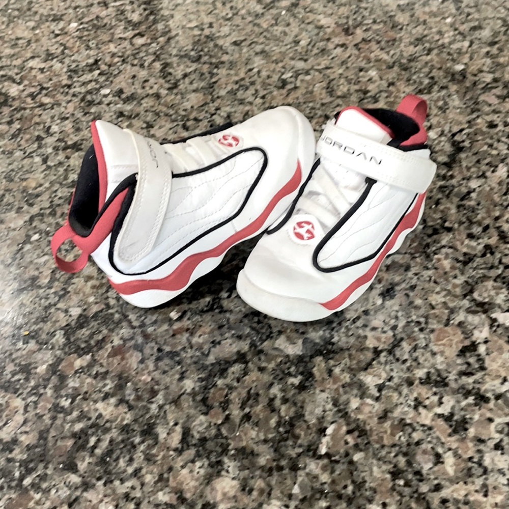 Toddler Nike Jordan sneakers size 8